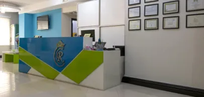 کلینیک دندانپزشکی رویای لبخند (تهران)